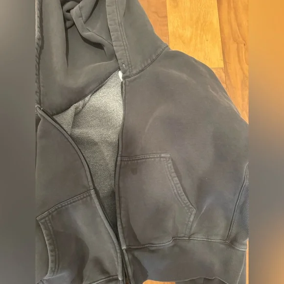 Aritzia Cropped Zip-Up Hoodie in Charcoal Black - Picture 2 of 4